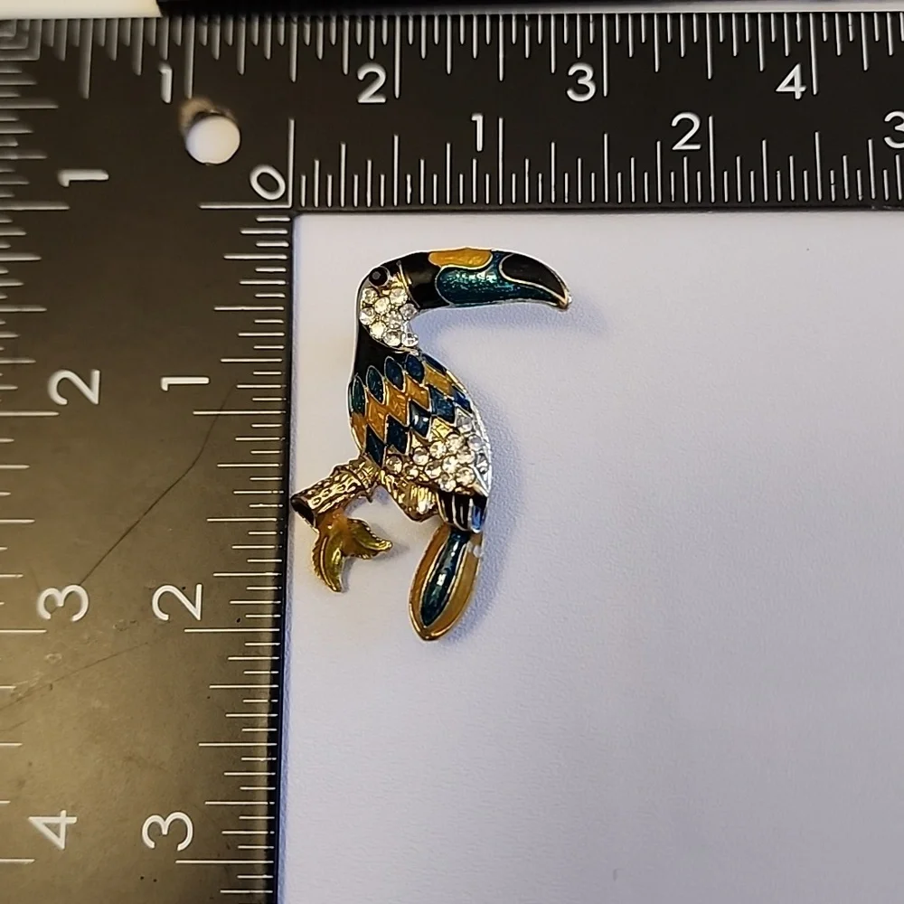 Gem Filled  Toucan Brooch Quality Enamel Simulated Diamonds